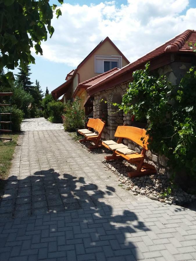 FertőrákosSzentesi Panzio住宿加早餐旅馆 外观 照片